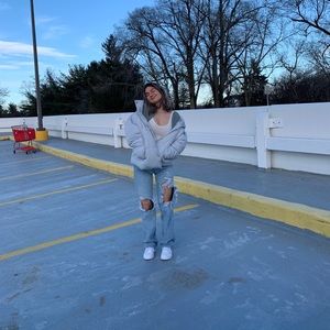 Meet your Posher, Izzy flory